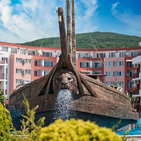 Privilege Apartment *